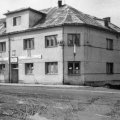Budova Lesov na križovatke už je zbúraná  dnes tam stojí VUB-Banka, asi 1990  -  (Od Pavla Glovackého z Facebook group: STROPKOV-foto)